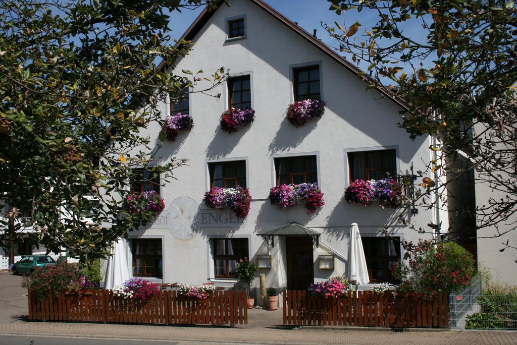 Hotel Restaurant Engel Pfaffenweiler Eksteriør billede
