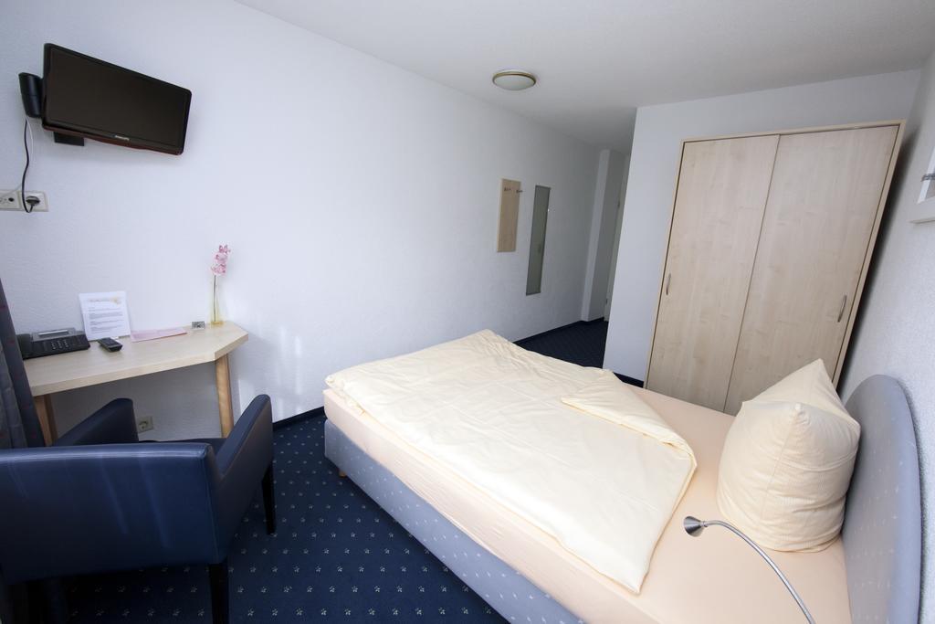 Hotel Restaurant Engel Pfaffenweiler Værelse billede