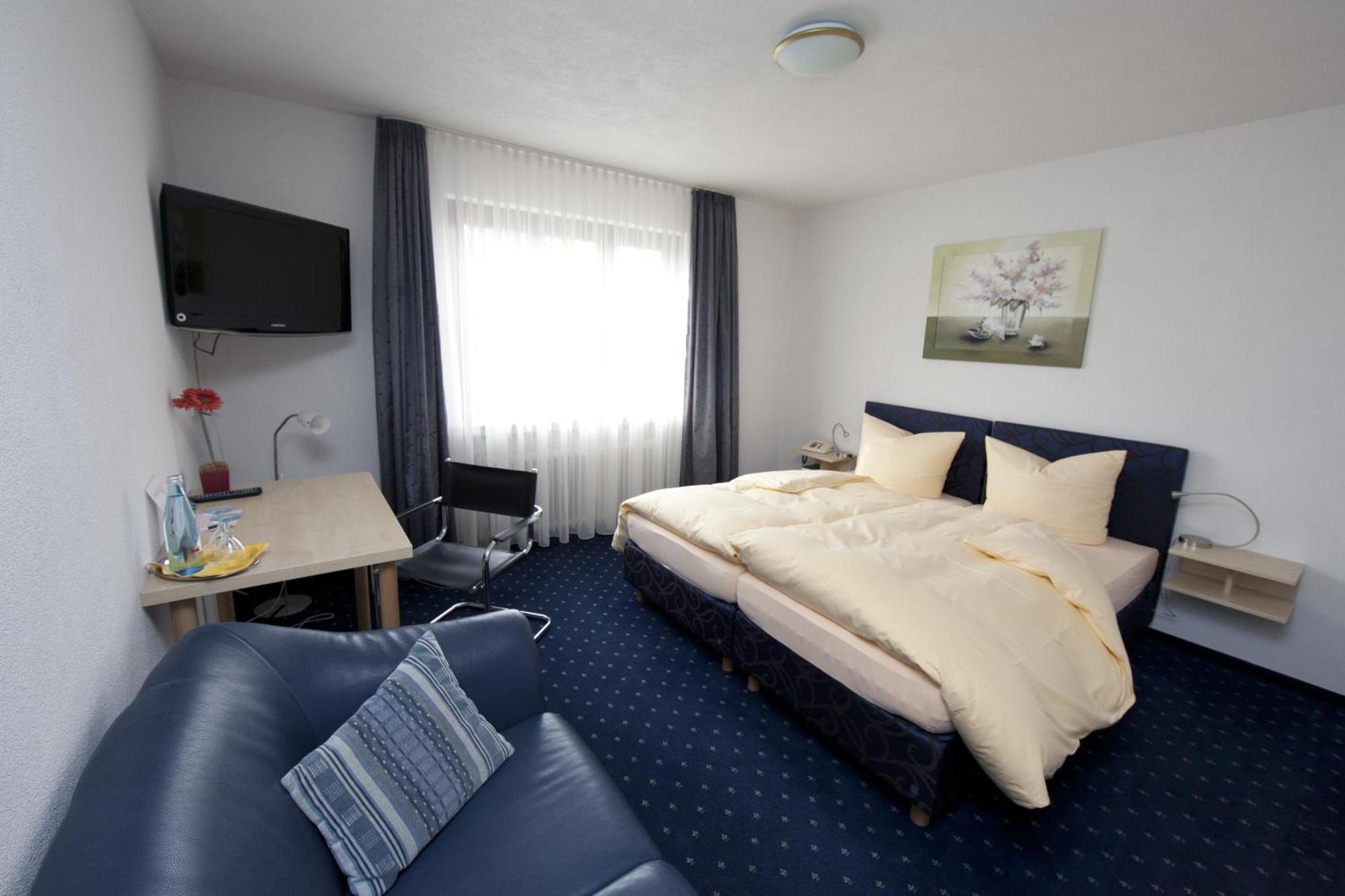 Hotel Restaurant Engel Pfaffenweiler Værelse billede