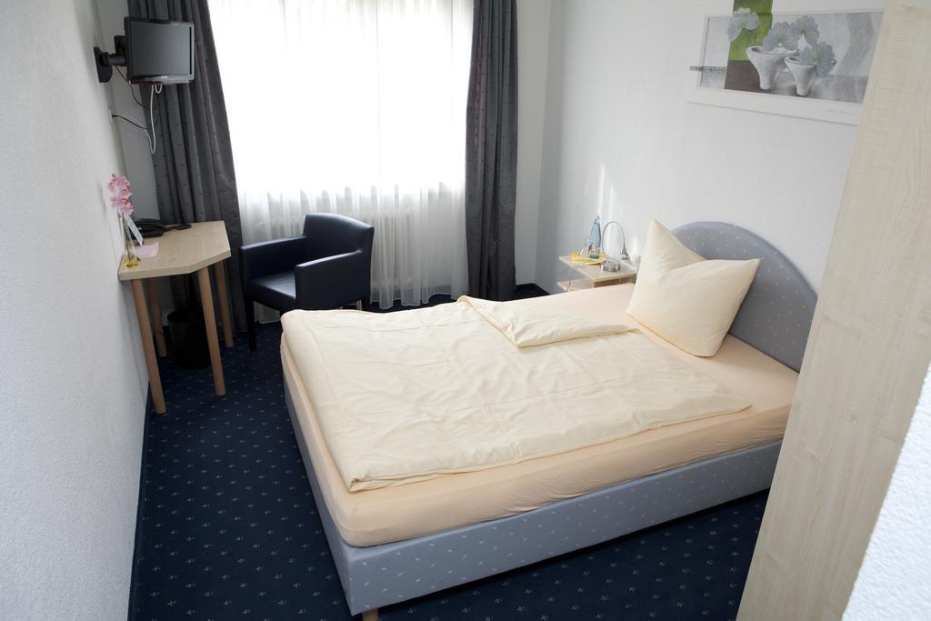 Hotel Restaurant Engel Pfaffenweiler Værelse billede