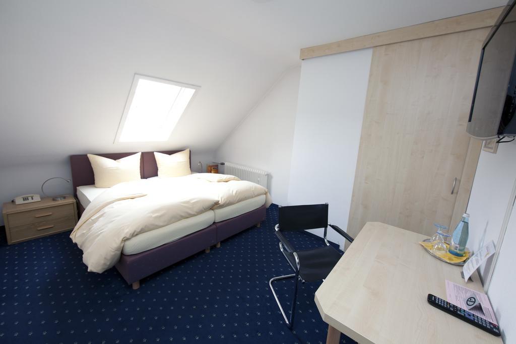 Hotel Restaurant Engel Pfaffenweiler Værelse billede