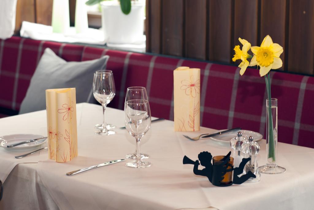 Hotel Restaurant Engel Pfaffenweiler Eksteriør billede